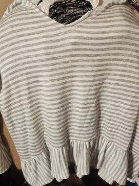 White Lace Trim Top with Gray Pattern